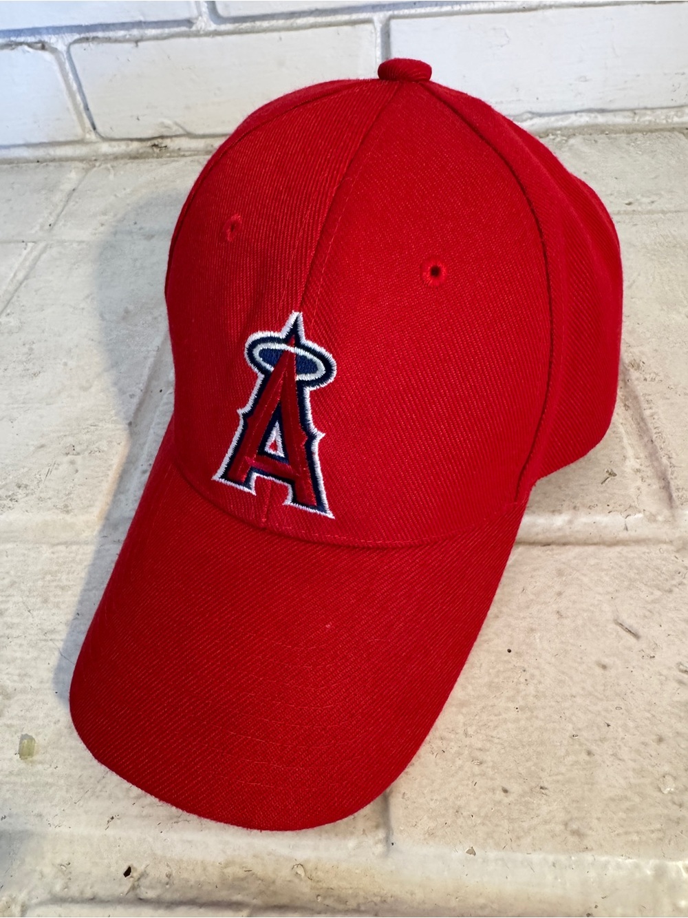 Los Angeles Angels MLB Red Baseball Cap Hat Embroidered Logo Sixth Man